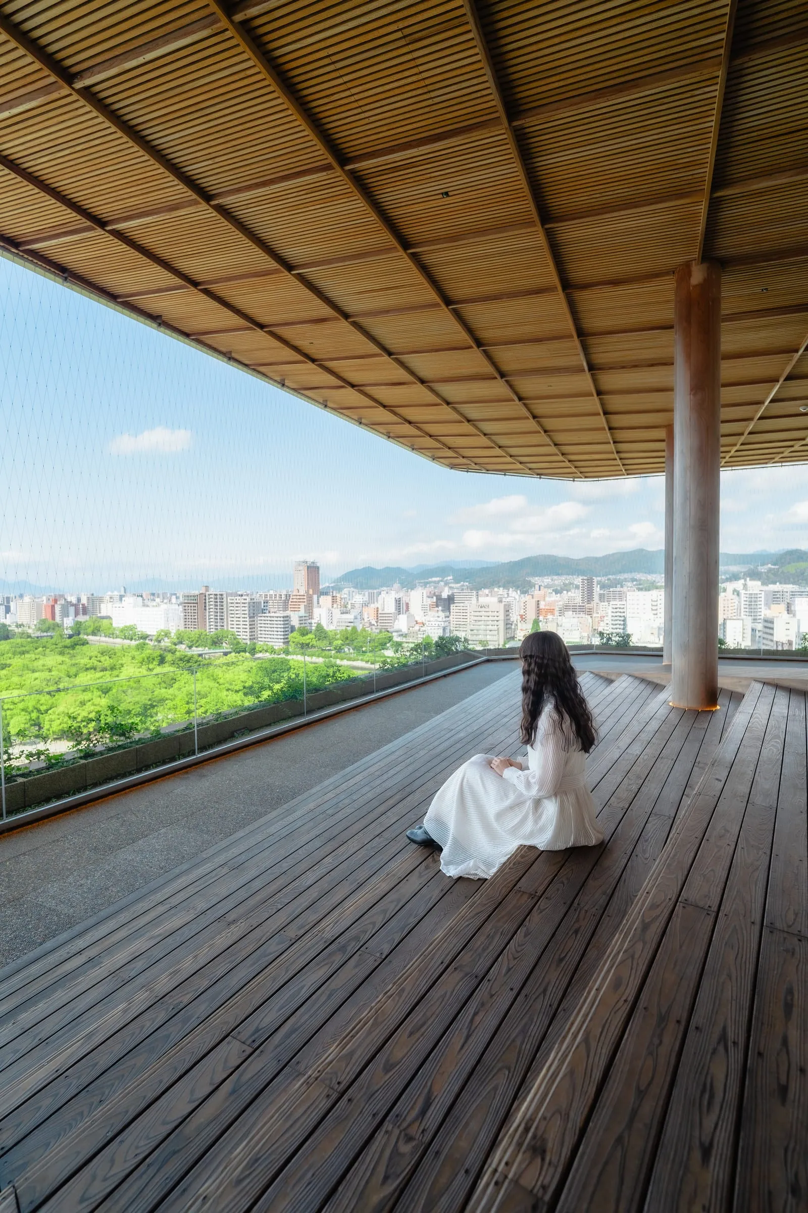 昼のおりづるタワー屋上展望台