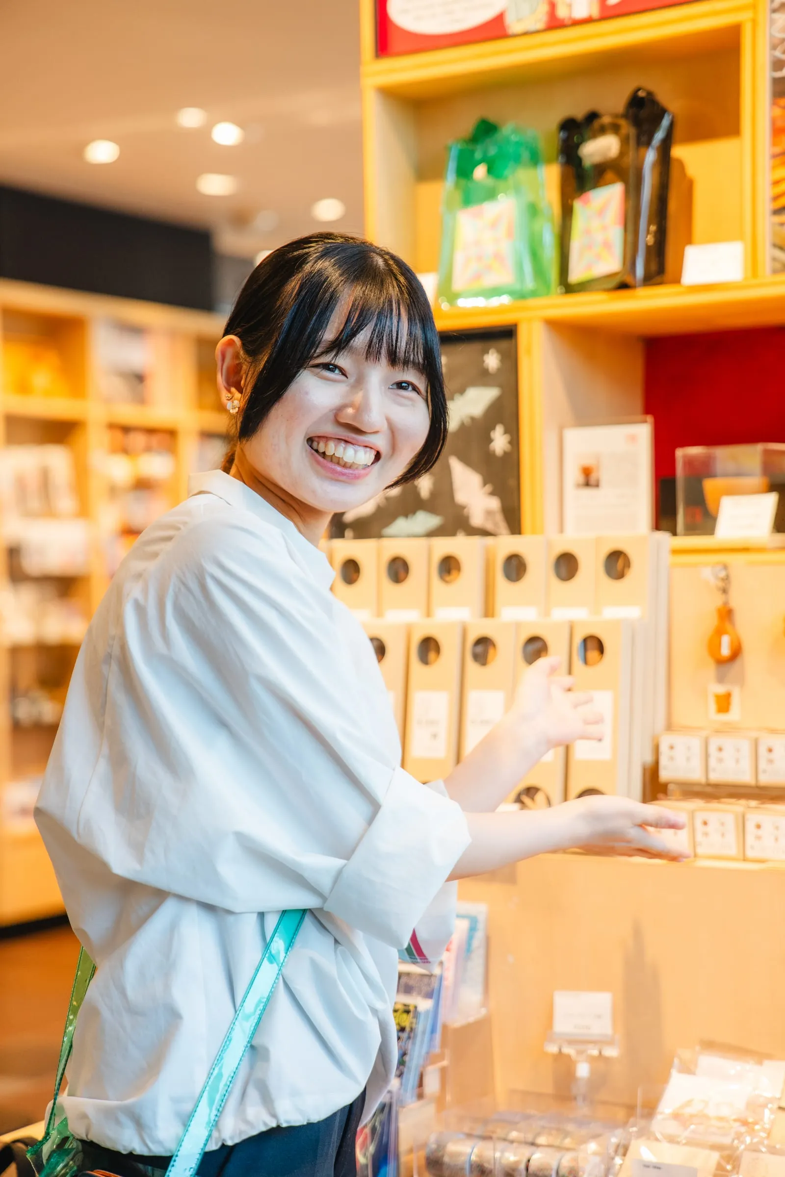 おりづるタワーで働くスタッフ